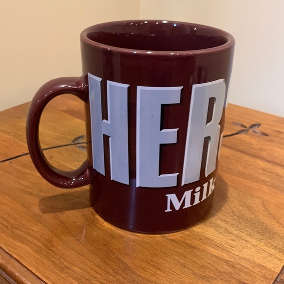 Oversized Hershey’s mug - Picture 1 of 7